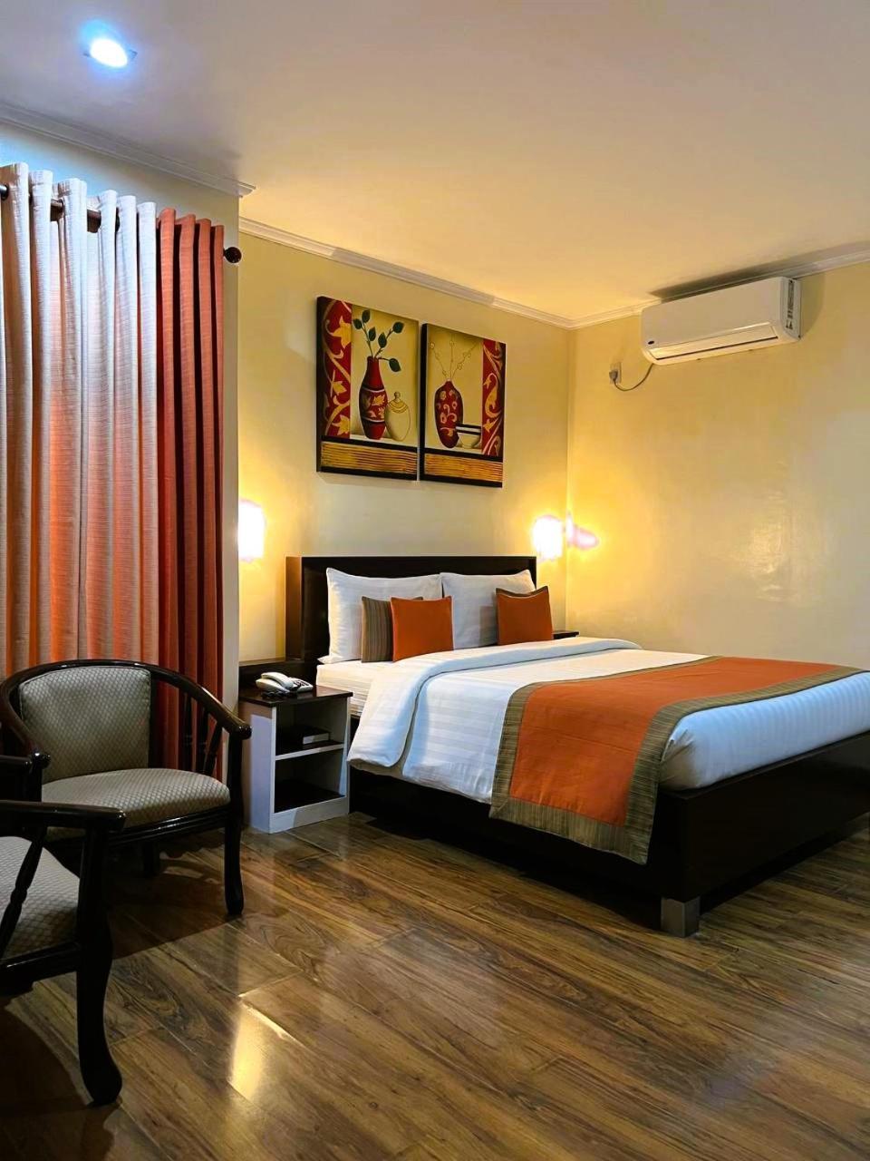 Subic Residencias Олонгапо Екстериор снимка