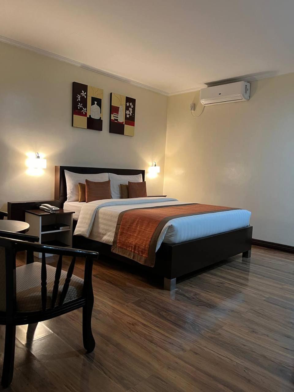 Subic Residencias Олонгапо Екстериор снимка