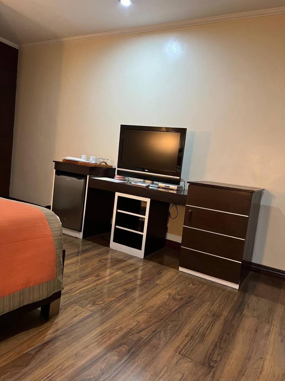 Subic Residencias Олонгапо Екстериор снимка