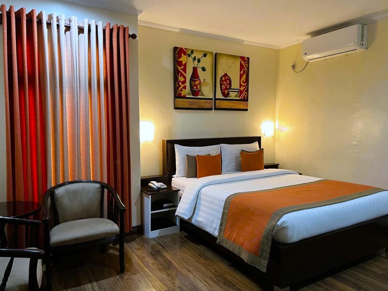 Subic Residencias Олонгапо Екстериор снимка