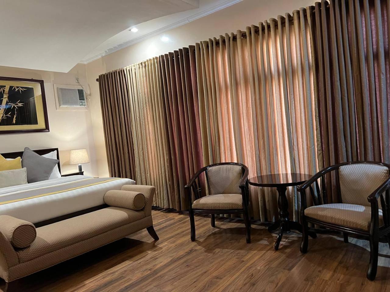 Subic Residencias Олонгапо Екстериор снимка