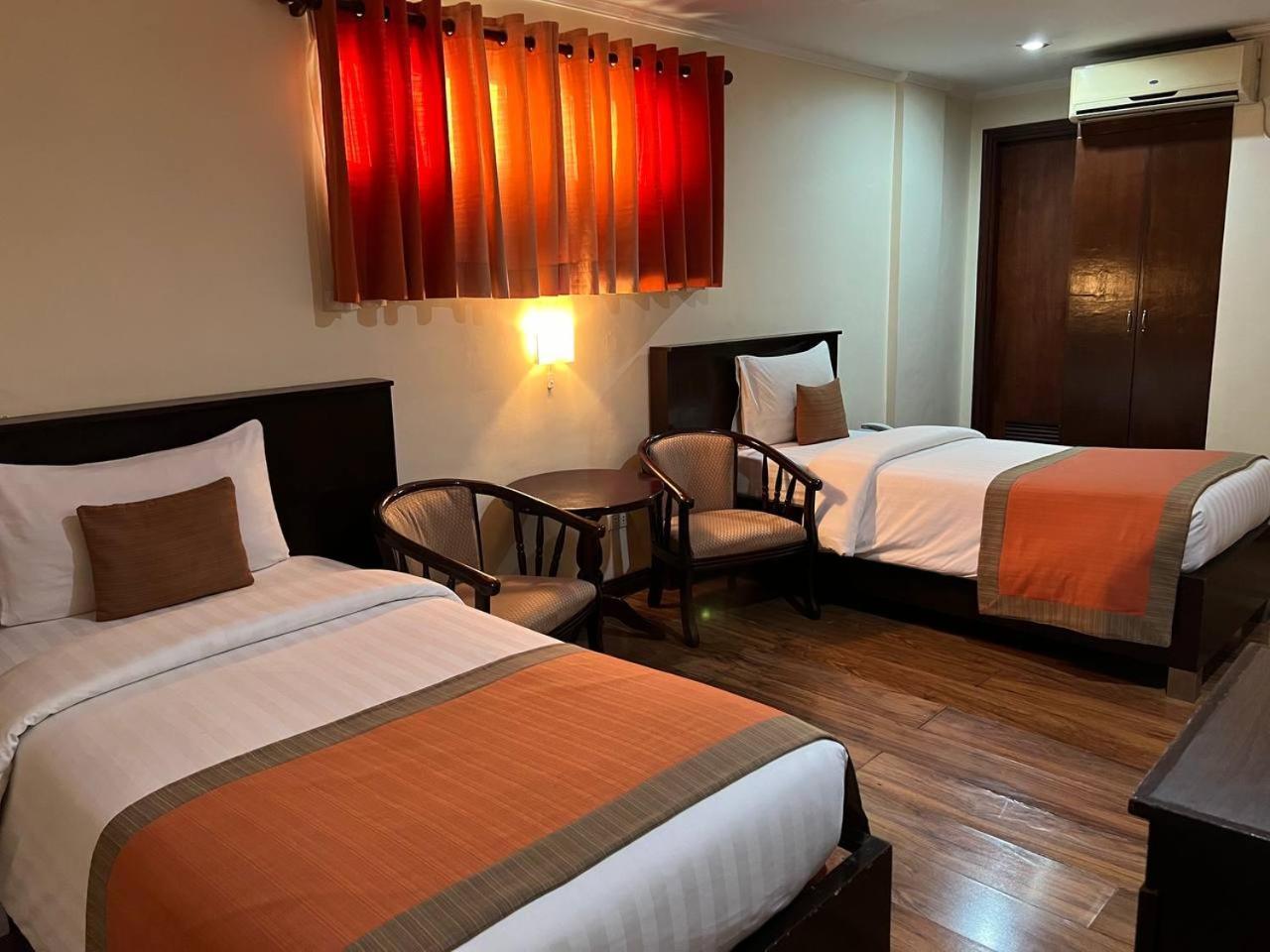 Subic Residencias Олонгапо Екстериор снимка