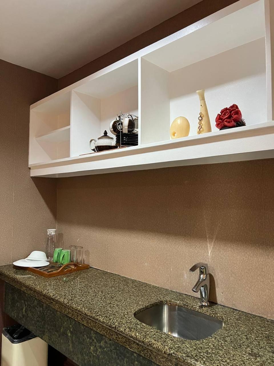 Subic Residencias Олонгапо Екстериор снимка