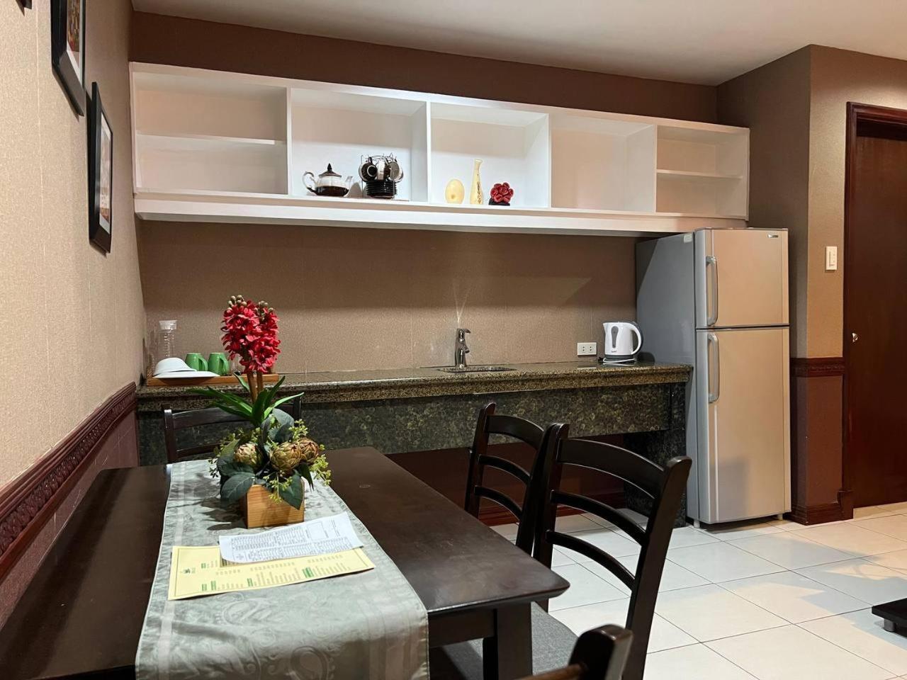 Subic Residencias Олонгапо Екстериор снимка