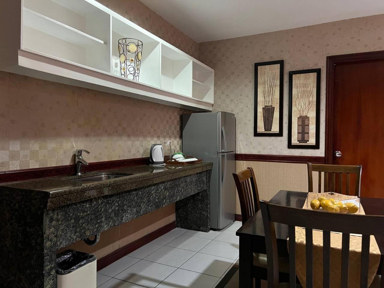 Subic Residencias Олонгапо Екстериор снимка