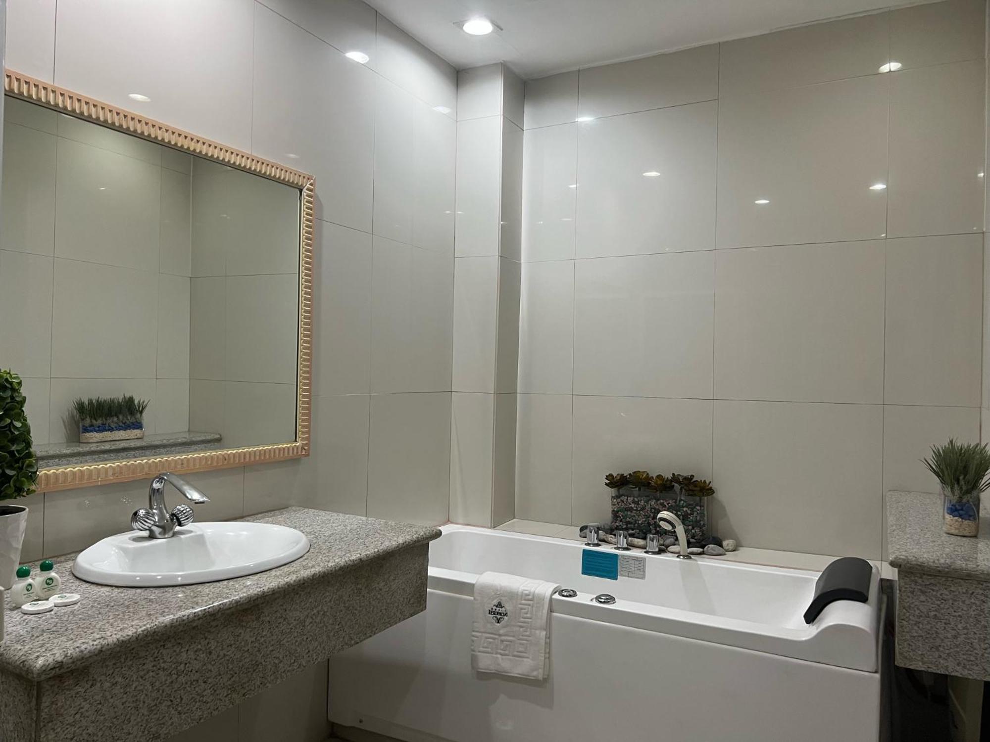 Subic Residencias Олонгапо Екстериор снимка