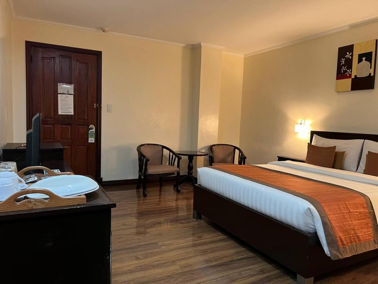 Subic Residencias Олонгапо Екстериор снимка