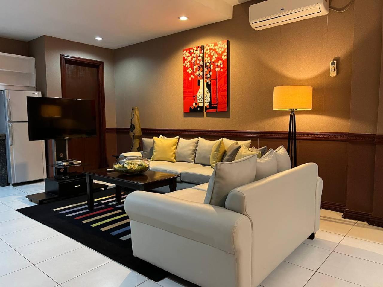 Subic Residencias Олонгапо Екстериор снимка