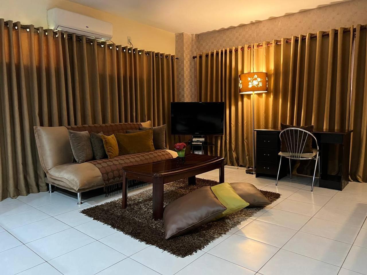 Subic Residencias Олонгапо Екстериор снимка