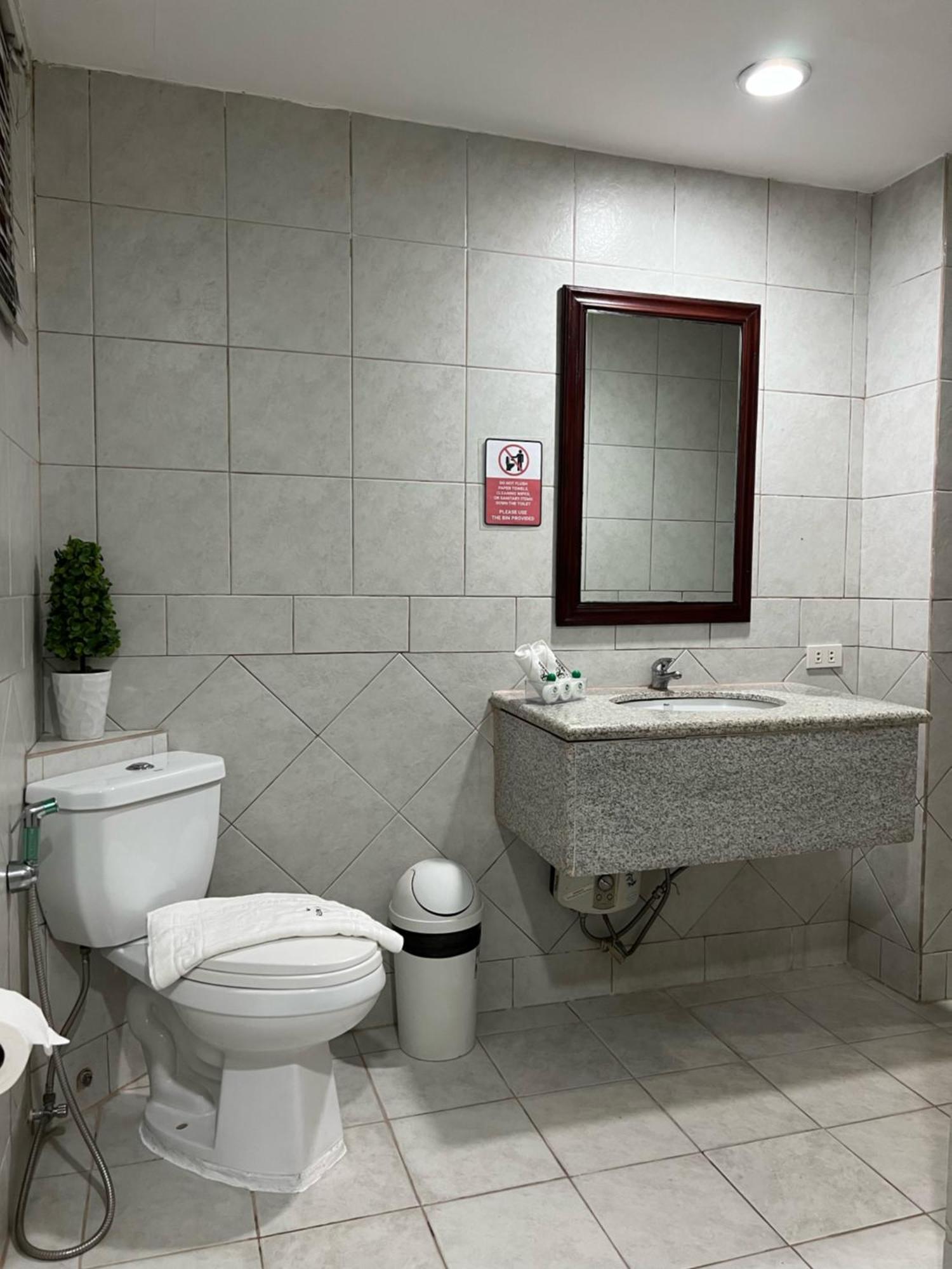 Subic Residencias Олонгапо Екстериор снимка