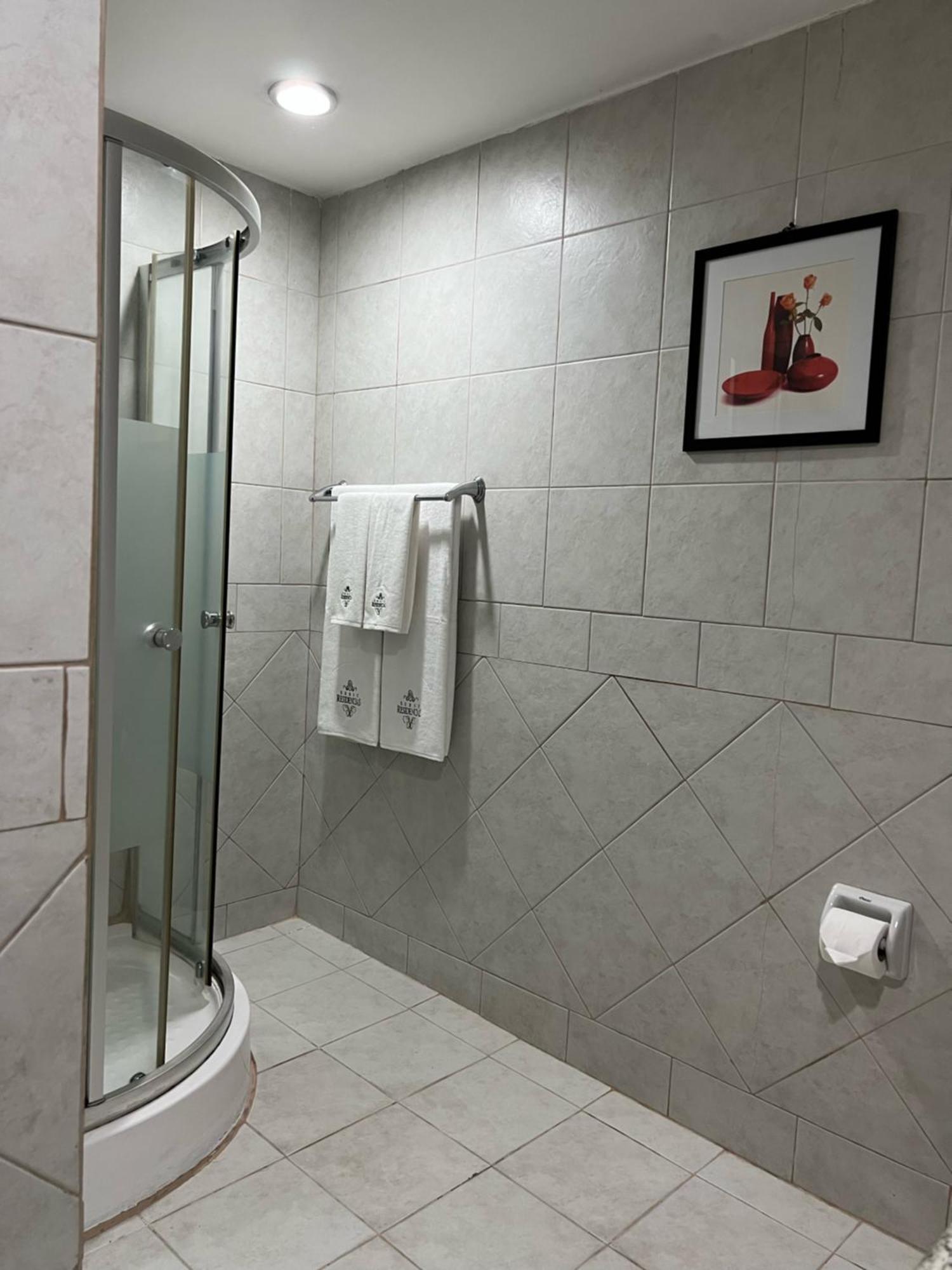 Subic Residencias Олонгапо Екстериор снимка