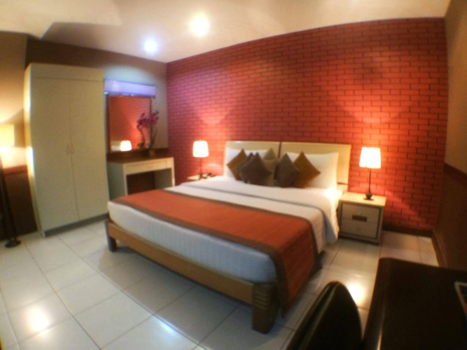 Subic Residencias Олонгапо Екстериор снимка