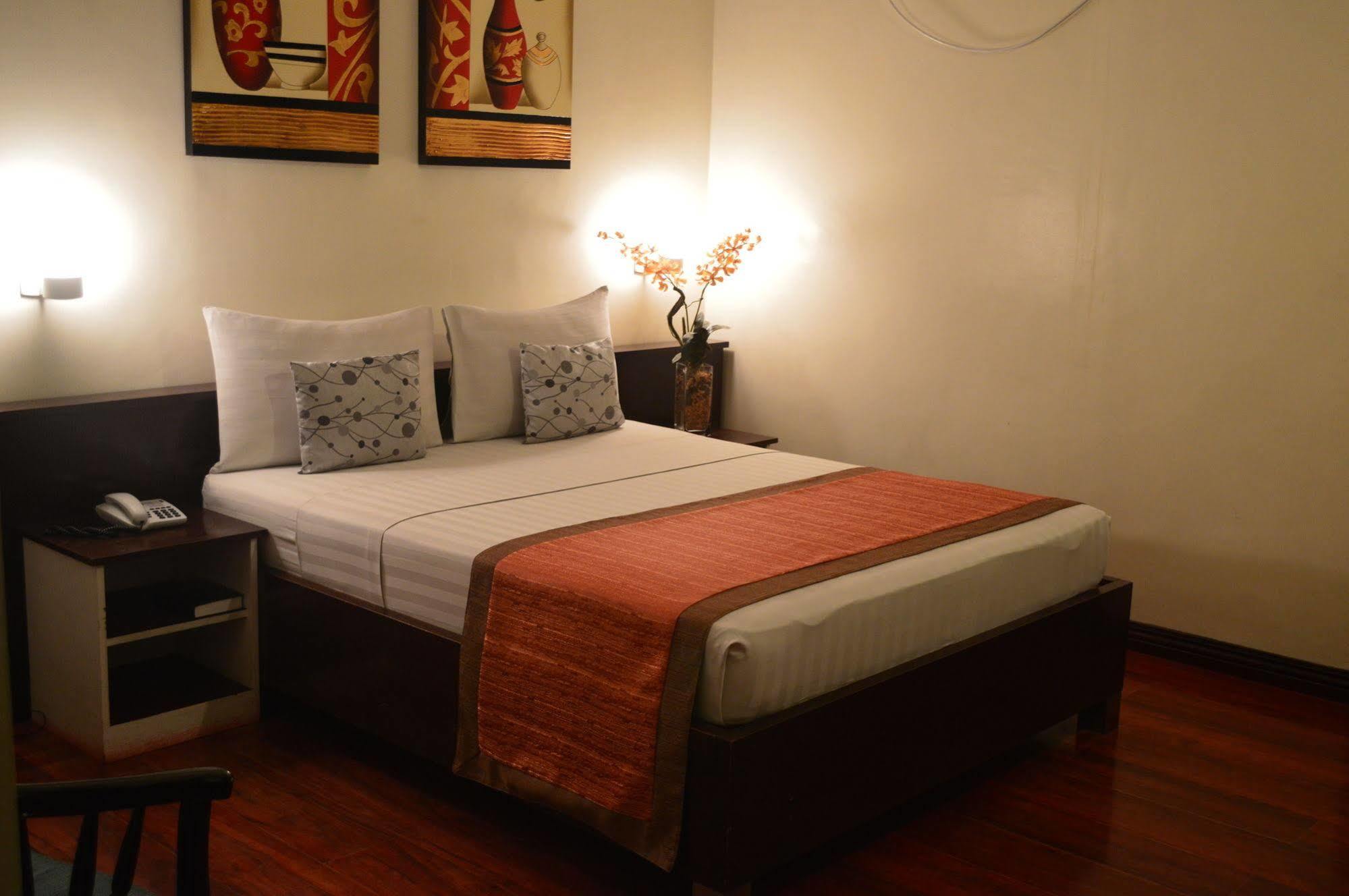 Subic Residencias Олонгапо Екстериор снимка